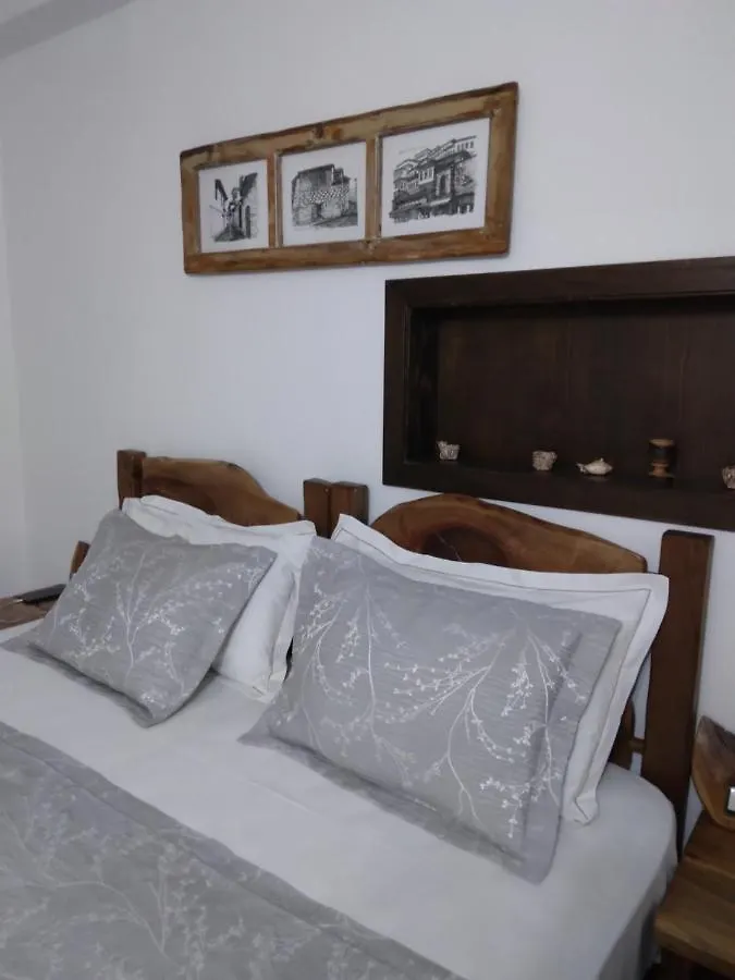 Hotel Omer Berat 0*,