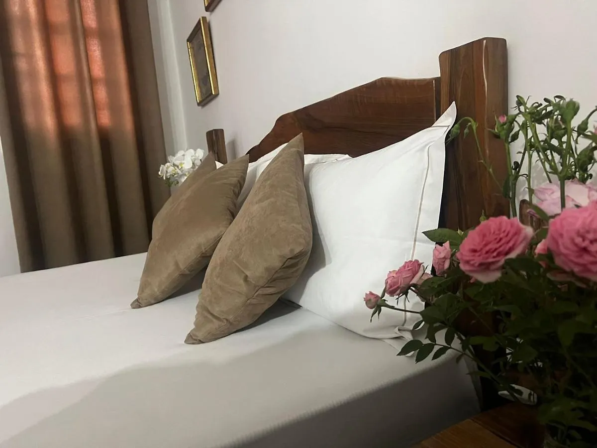 Hotel Omer Berat 0*,  Albania