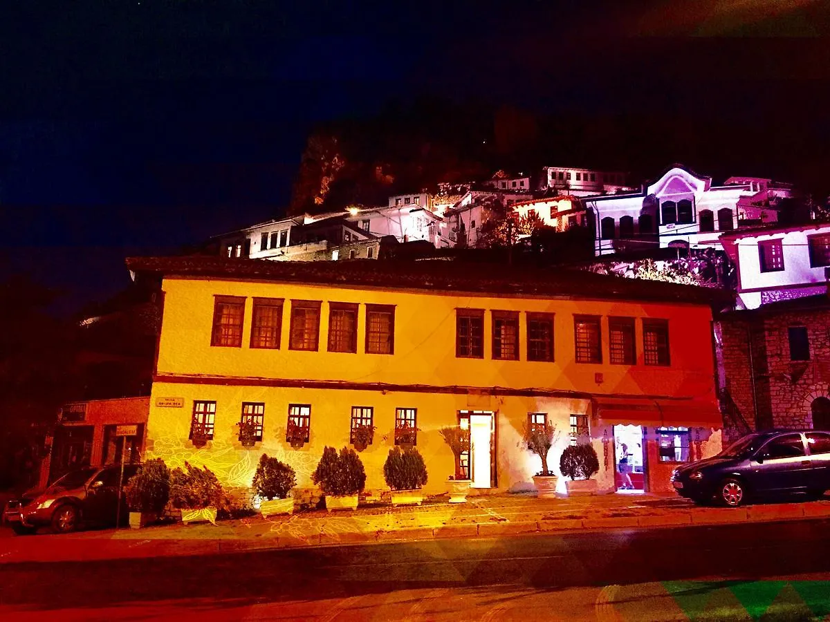 Hotel Omer Berat 0*,