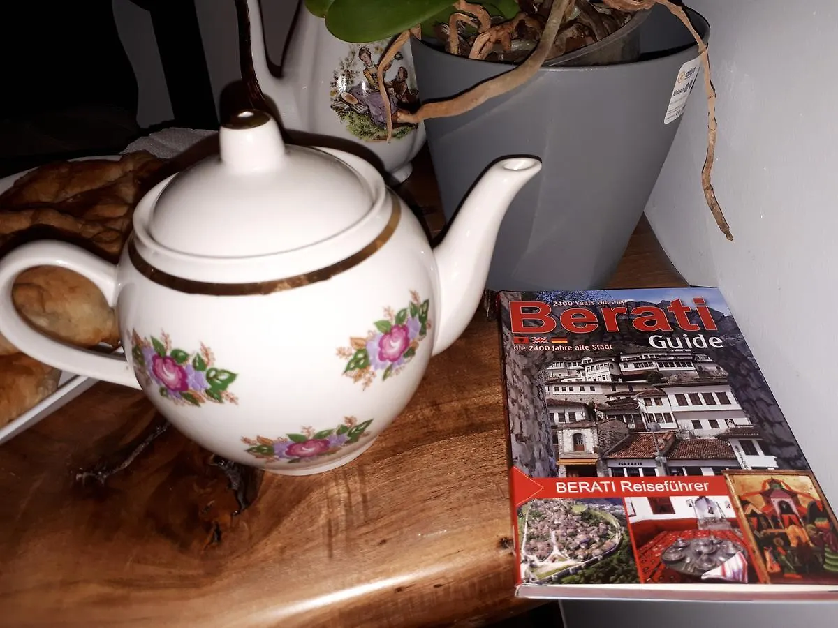 Hotel Omer Berat Arnavutluk