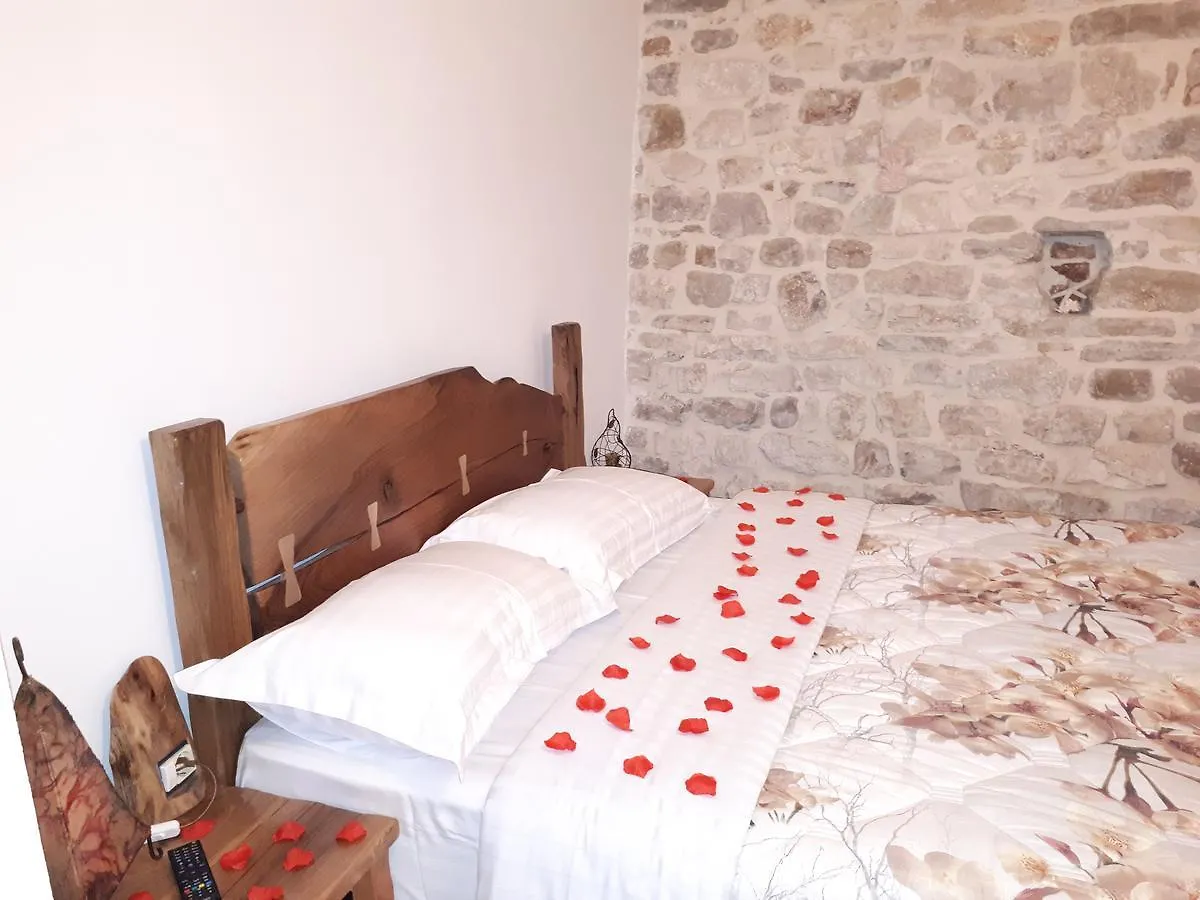 Hotel Omer Berat Albania
